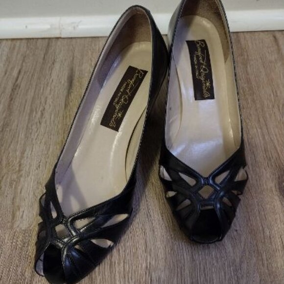 Barefoot Orginals Black Low Heels - Picture 3 of 3